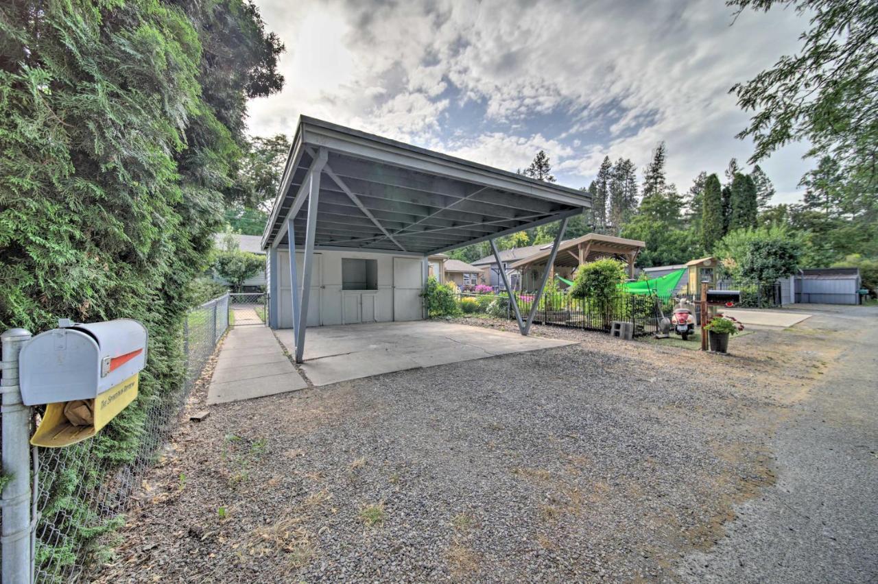 Bright And Airy Liberty Lake Abode With Backyard! Zewnętrze zdjęcie